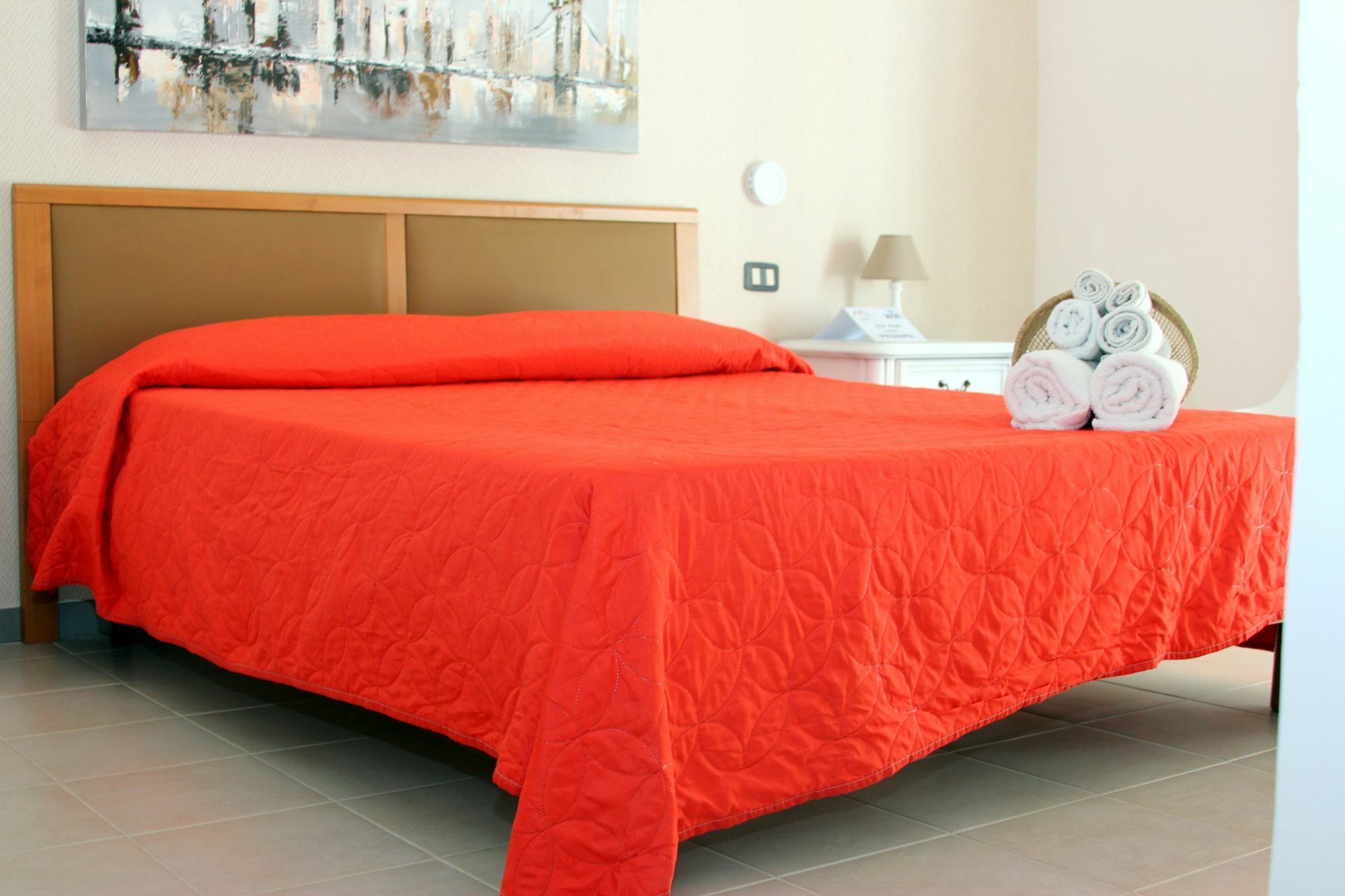 Mimi Hotel *